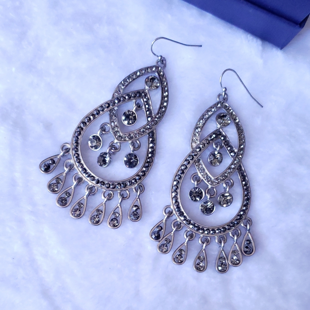 💎Statement Drop Earrings
